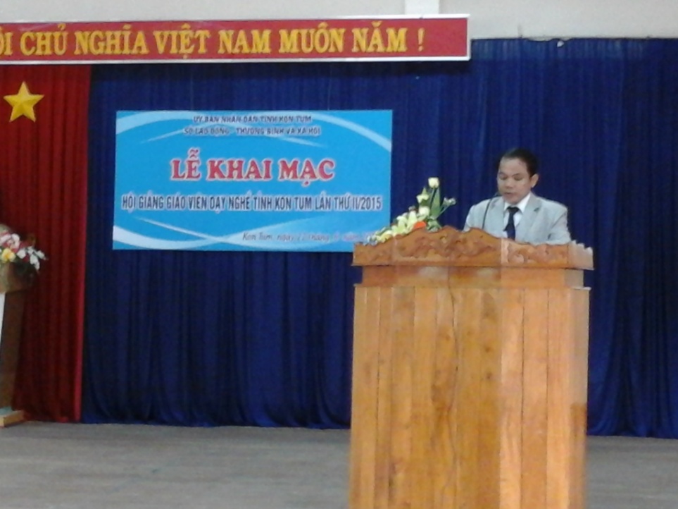 Hội giảng giáo viên (GV) dạy nghề cấp tỉnh lần thứ II, năm 2015.